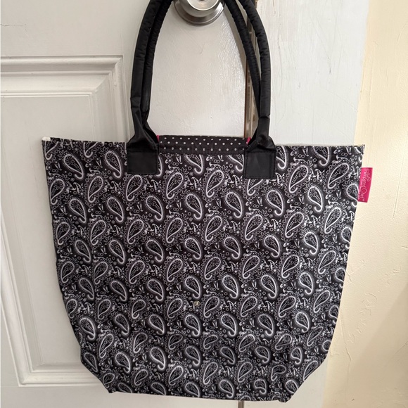 The Pampered Chef Black and White Paisley Tote with Pink Trim - Picture 2 of 4
